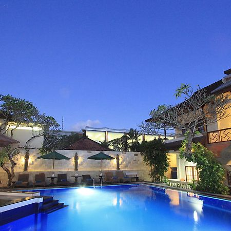 The Taman Ayu Hotel เกอโรโบกัน ภายนอก รูปภาพ